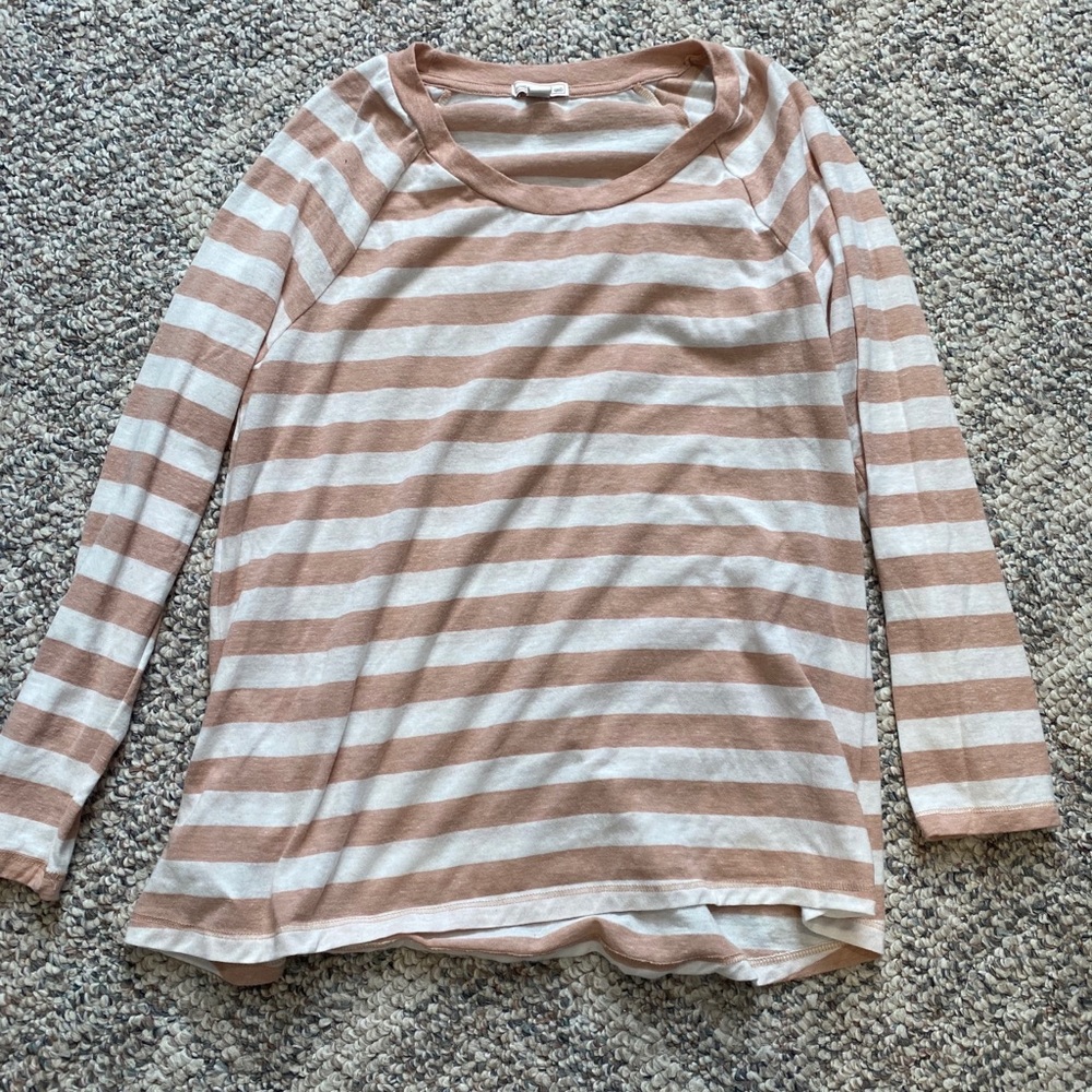 Gap long sleeve stripped shirt